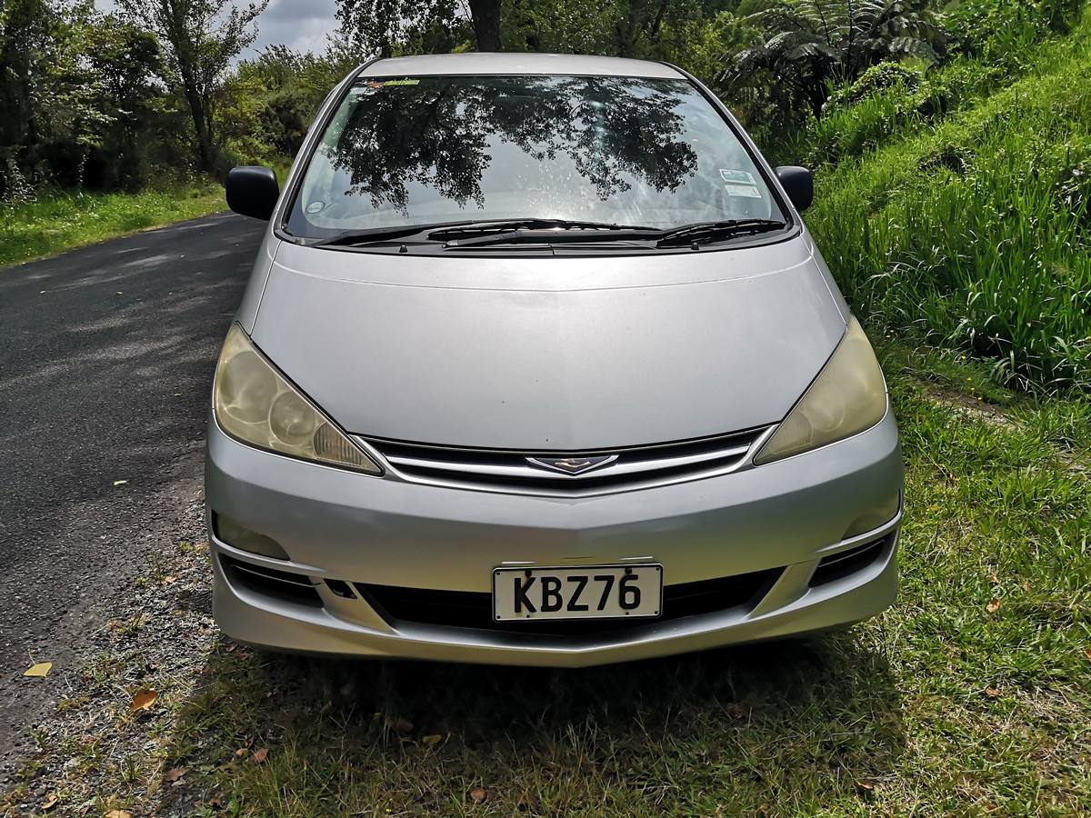 Front of the silver Toyota Estima campervan with registration KBZ76